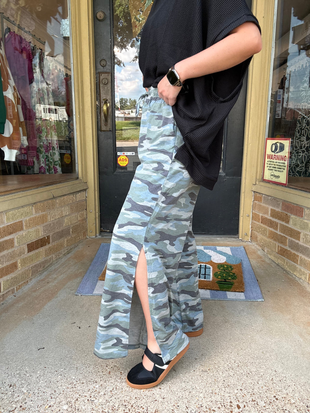 Casual Wanderer Camo Pants