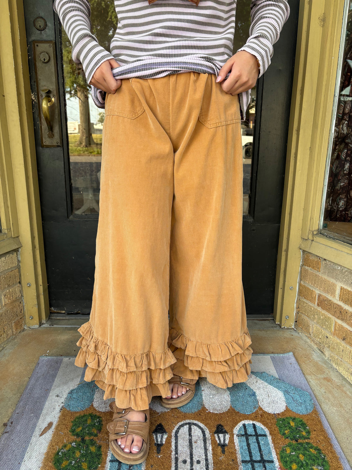 Ruffle Around Pants- Camel