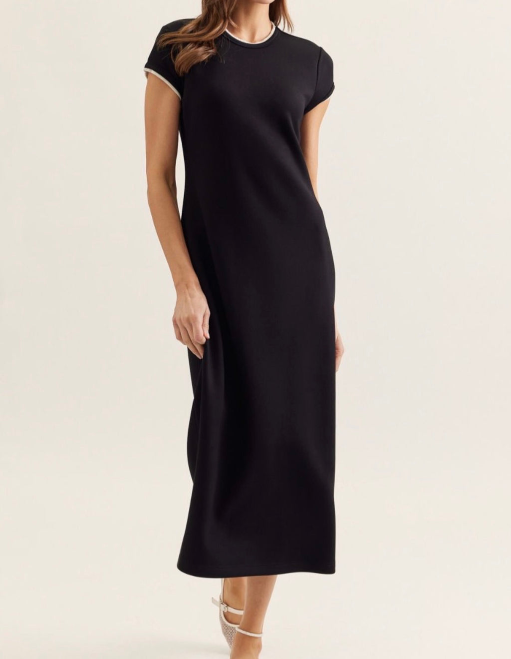 Black Short Sleeve Solid Midi Dress
