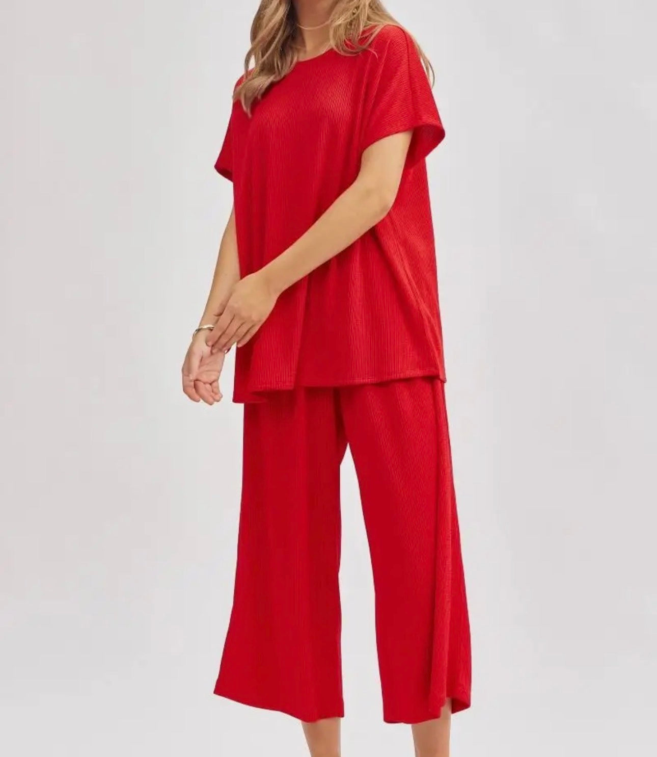 Red Solid Travel Set Top