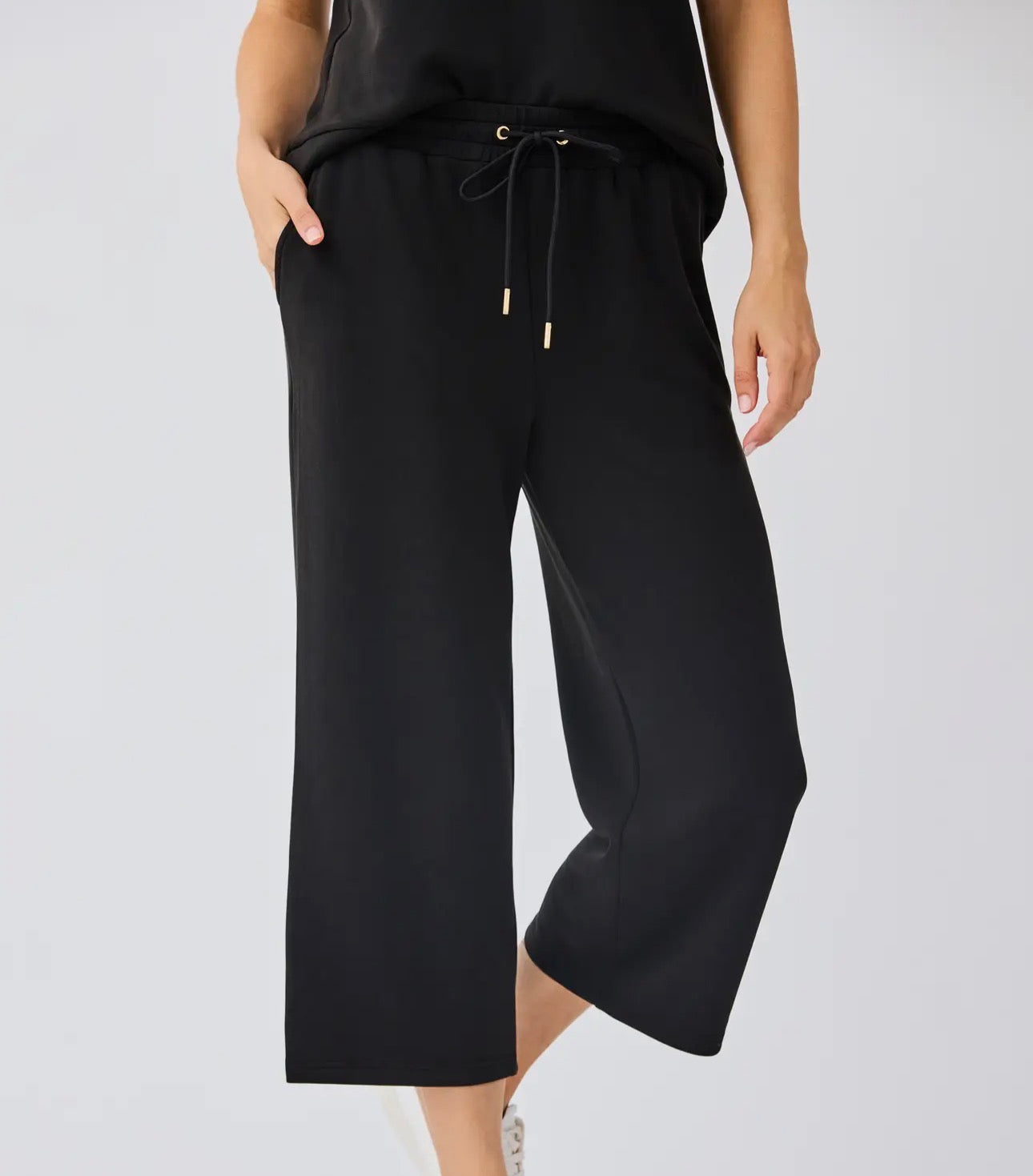 Mary Square Cloudsilk Crop Pants- Black