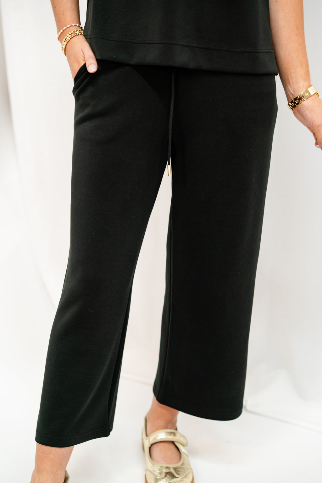 Mary Square Cloudsilk Crop Pants- Black