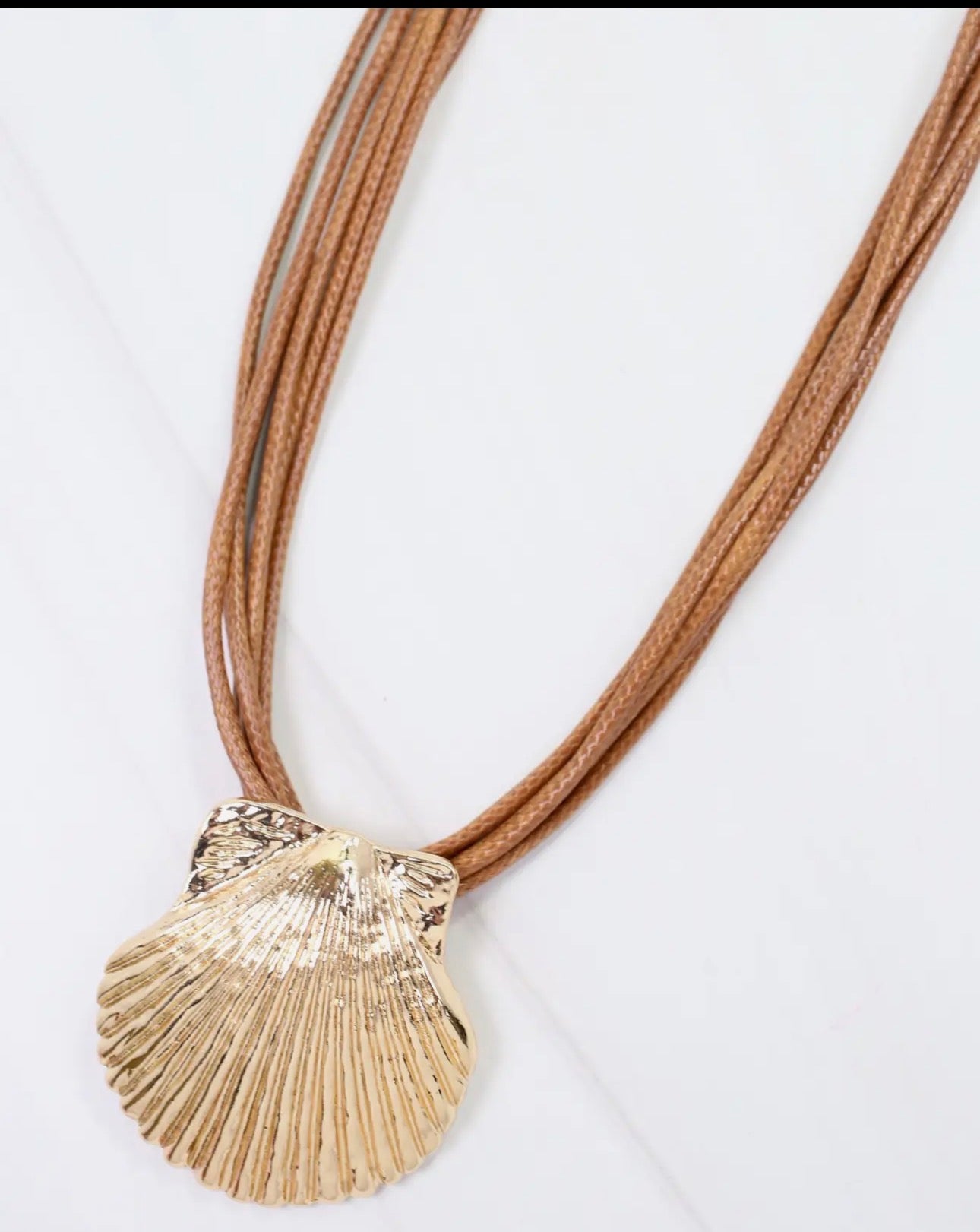 Scallop Cord Necklace- Brown