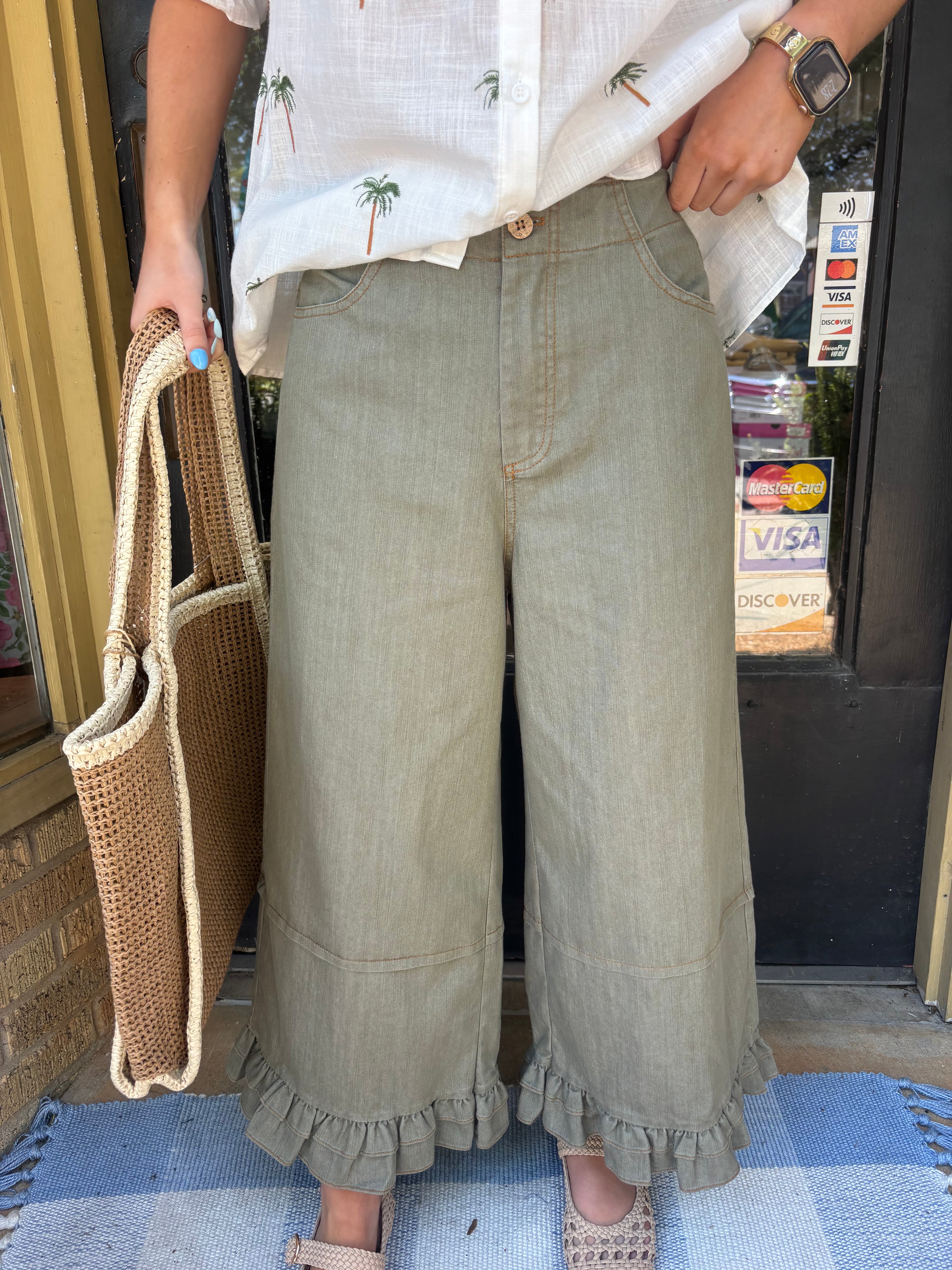 Palm Crop Pants
