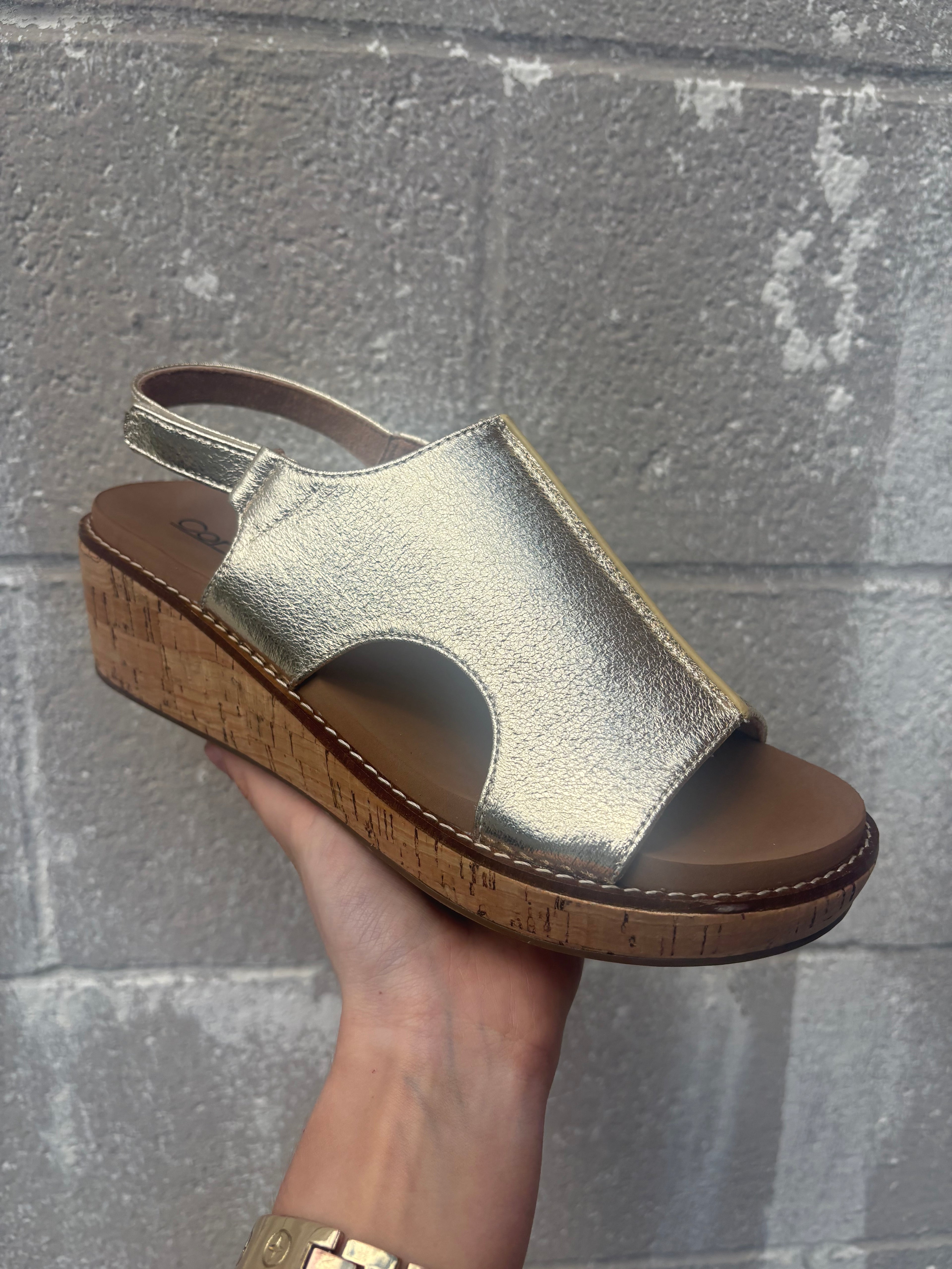 Corkys Volta II Wedge- Gold Crinkle Metallic