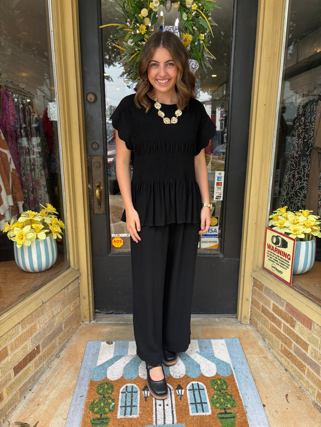 Black Belle Scallop Pants