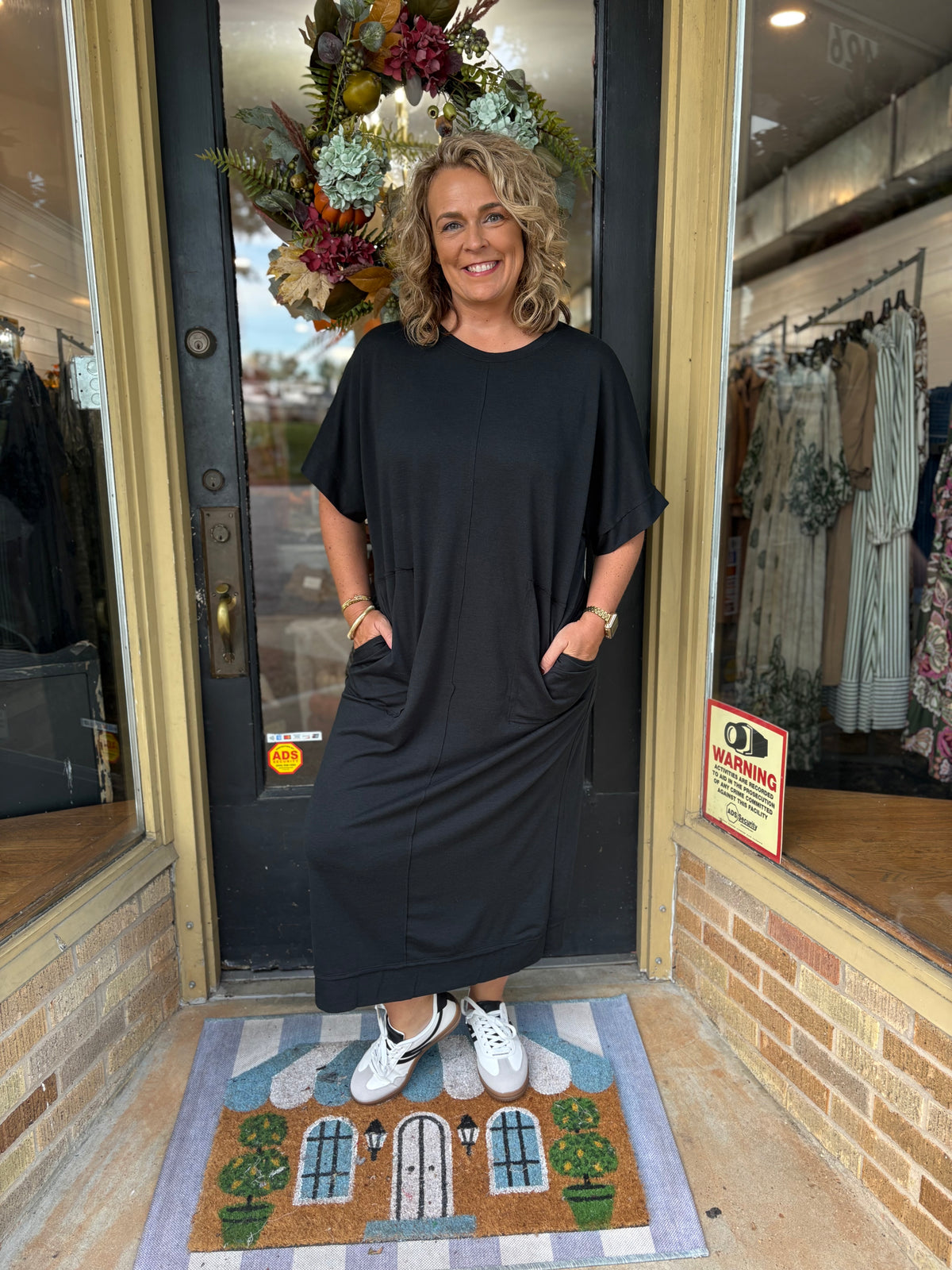 Laurel On-the-Go Dress- Black